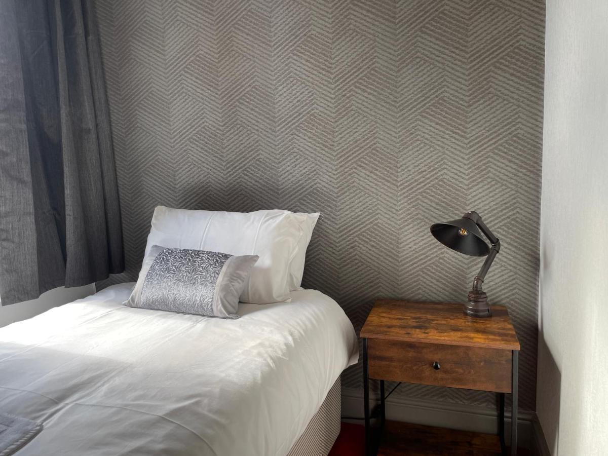 The Derby Hotel 2*